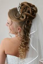 1359015702_bridal-curly-hairstyles-hai.jpg